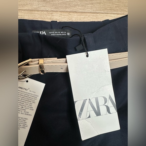 Zara Women's Navy Shorts with Belt - Picture 2 of 3